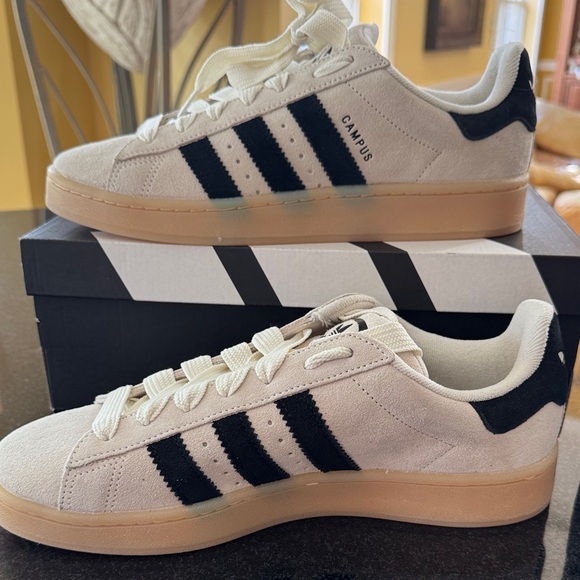 Adidas Campus Cream and Black Sneakers - Picture 4 of 8